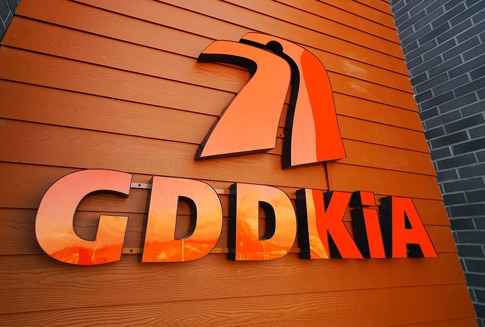 Logo 3d podświetlane na budynek – producent Lublin